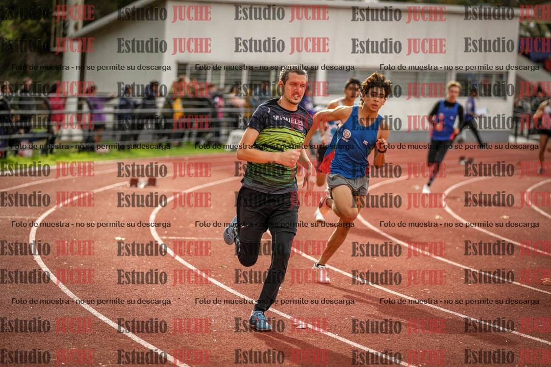 Fotos de los 400 m llanos de varones