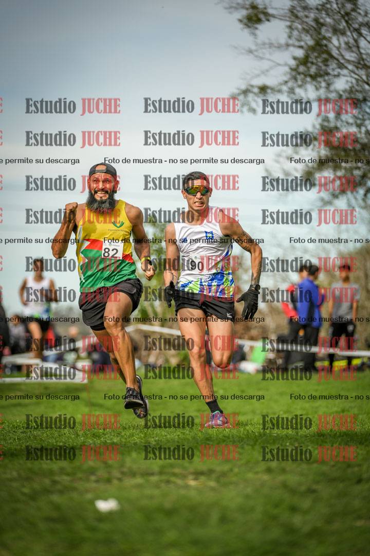 Fotos de la llegada del cross de 8000 m