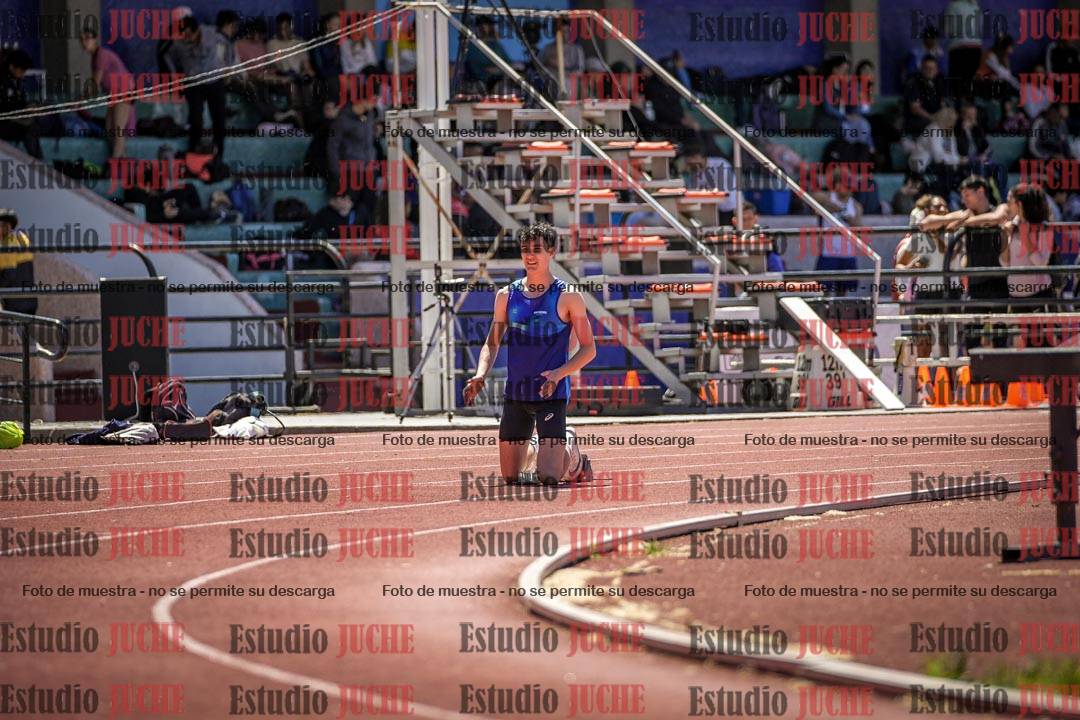 Fotos de los 400 m llanos de varones