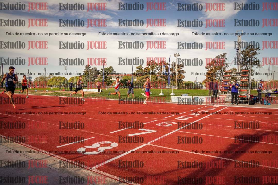 Fotos de los 400 m llanos de varones