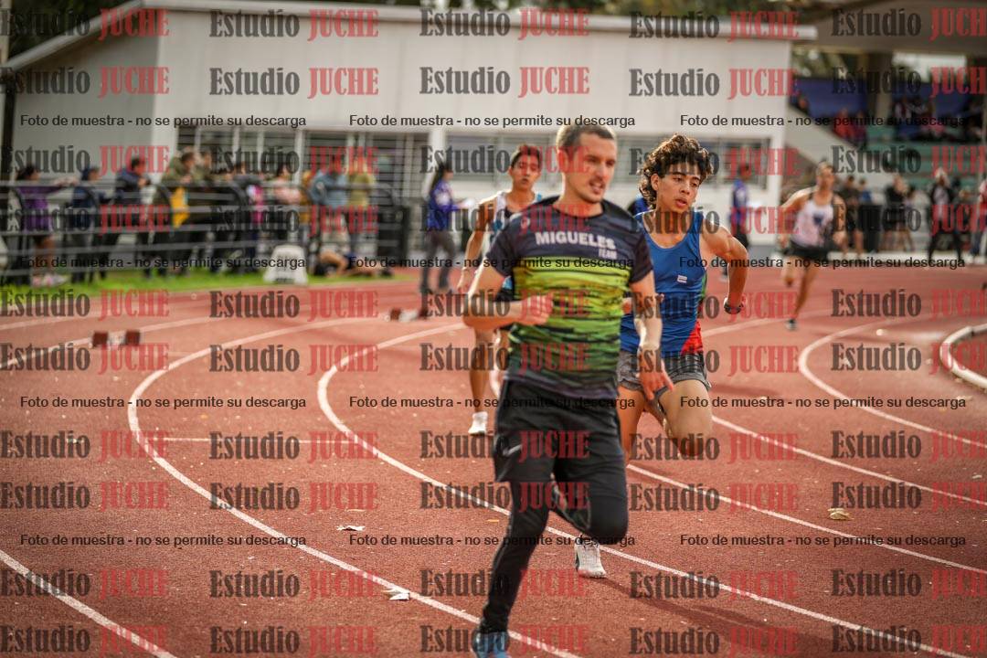 Fotos de los 400 m llanos de varones