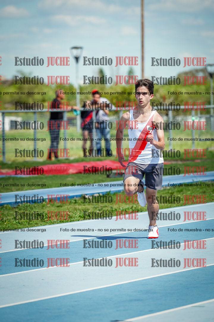 Fotos de los 400 m llanos de varones