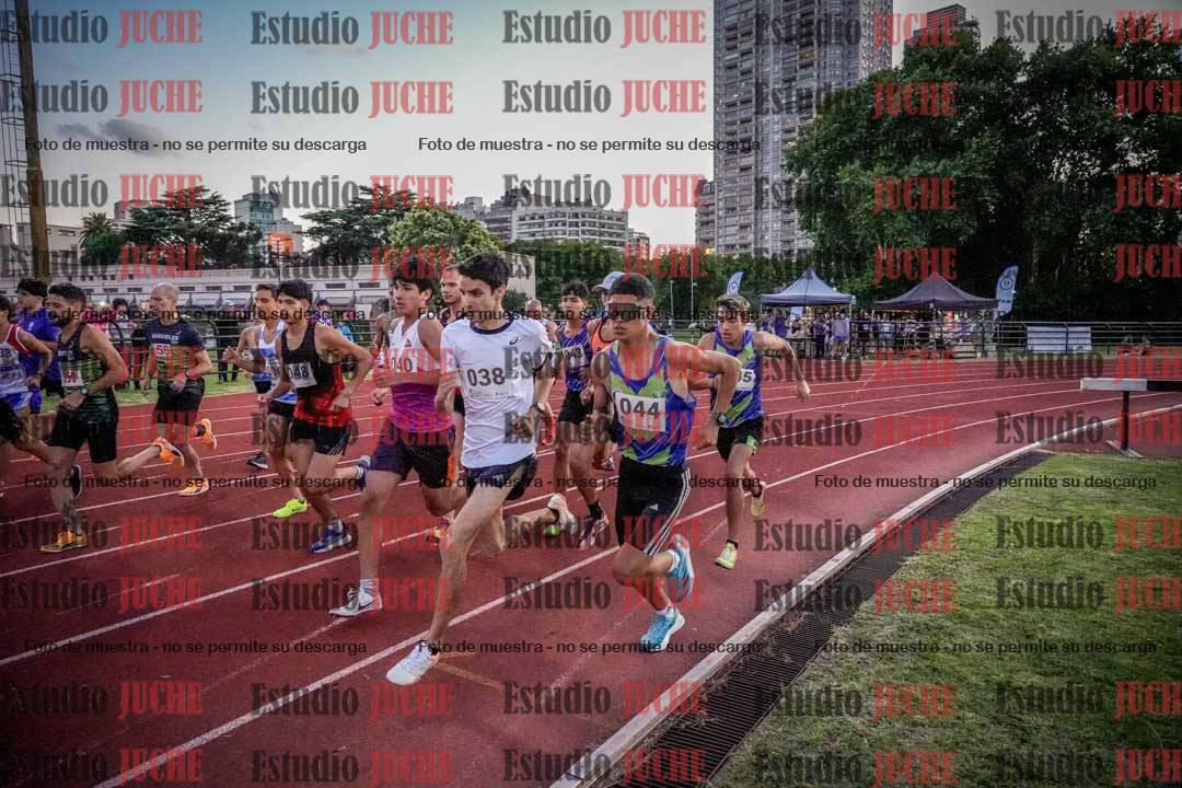 Fotos de los 1500 m llanos de varones