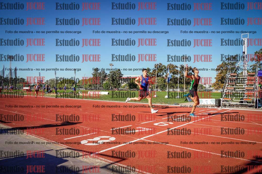 Fotos de los 400 m llanos de varones