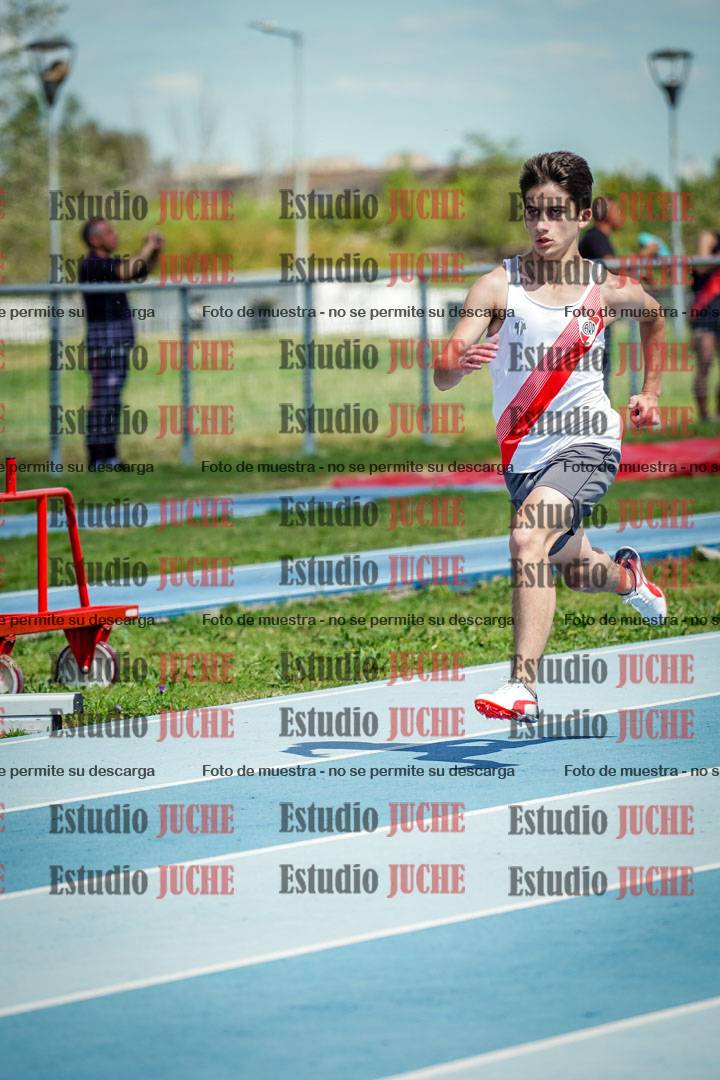 Fotos de los 400 m llanos de varones