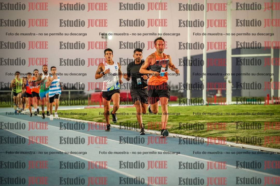 Fotos de los 3000 m llanos de varones