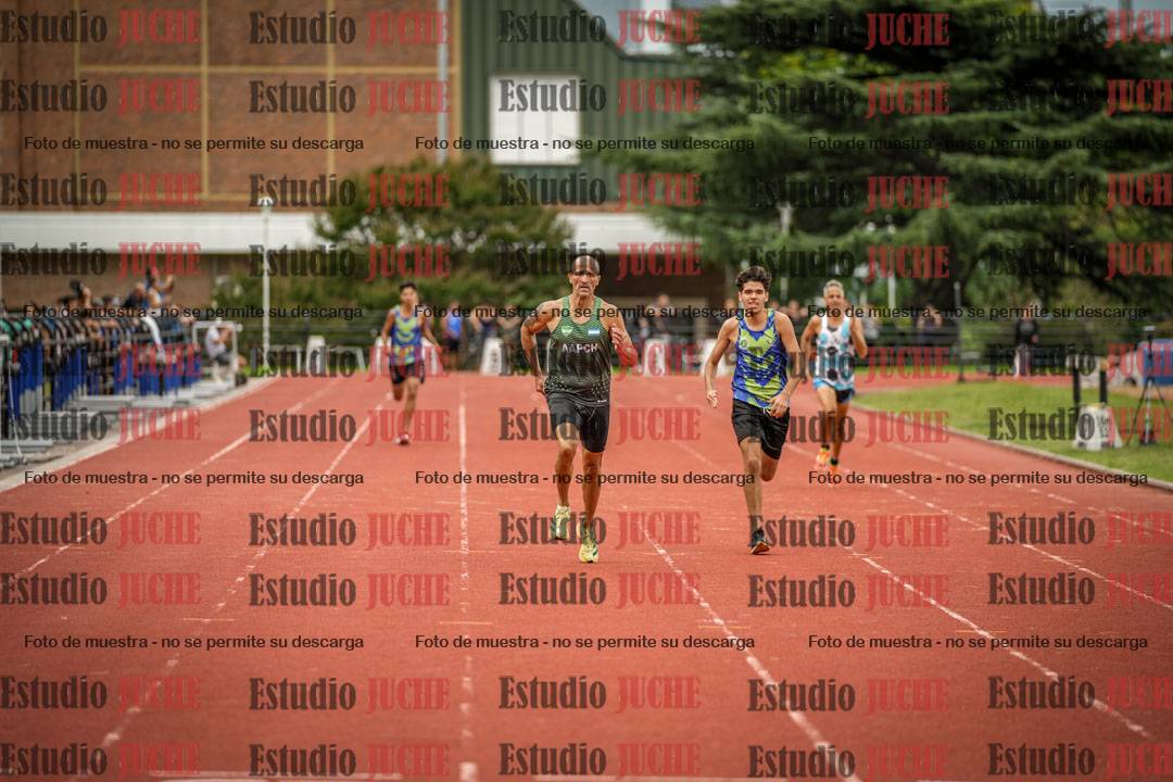 Fotos de los 400 m llanos de varones