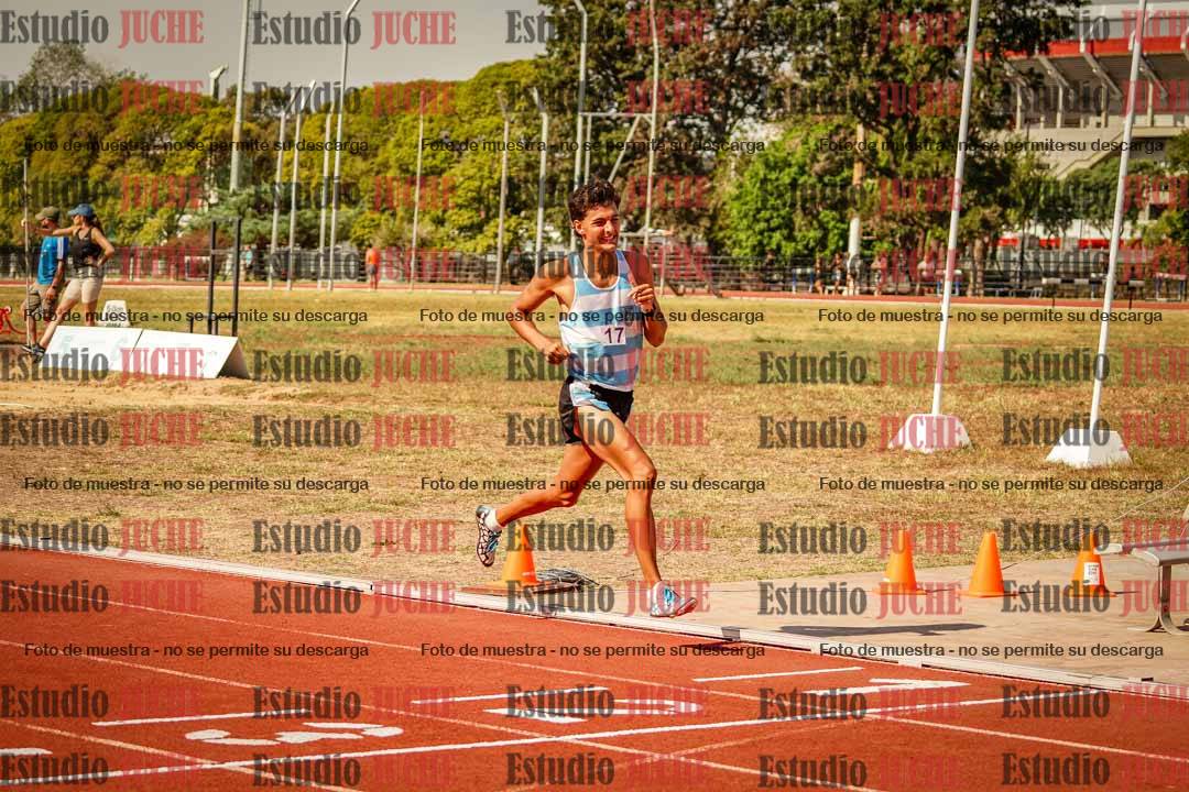 Fotos de los 800 m llanos de varones