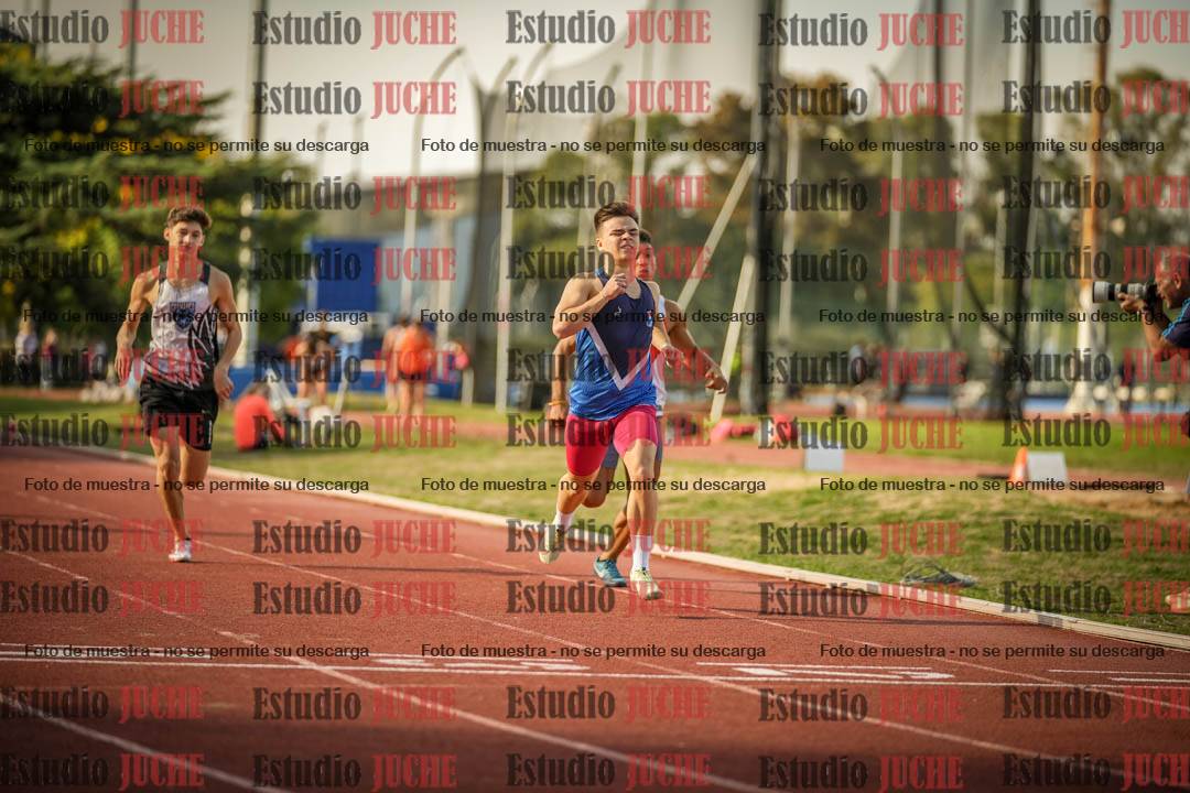 Fotos de los 400 m llanos de varones