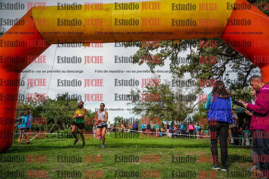 Fotos de la llegada del cross de 8000 m