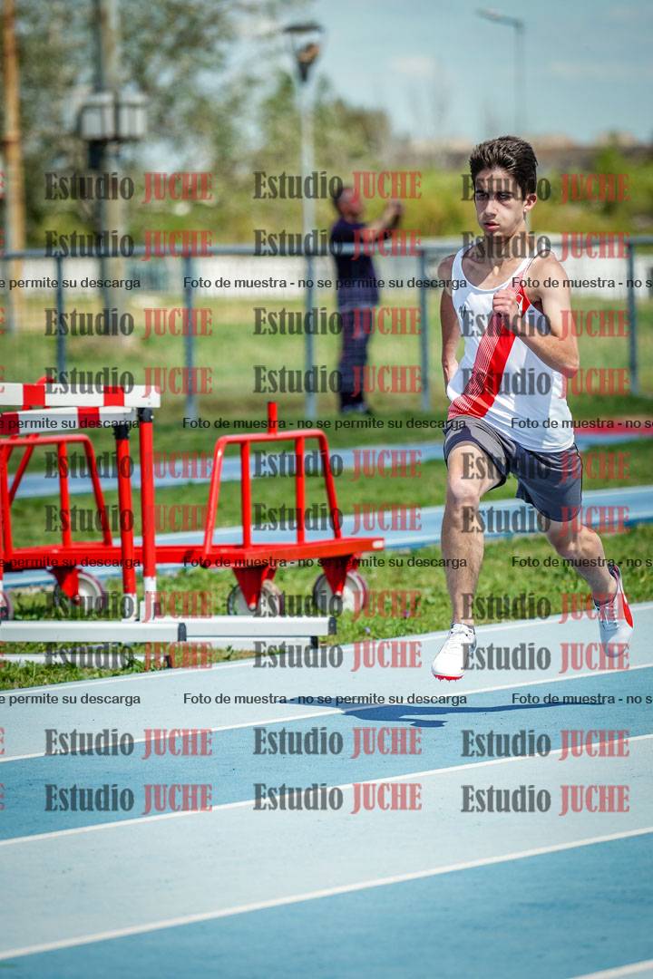 Fotos de los 400 m llanos de varones