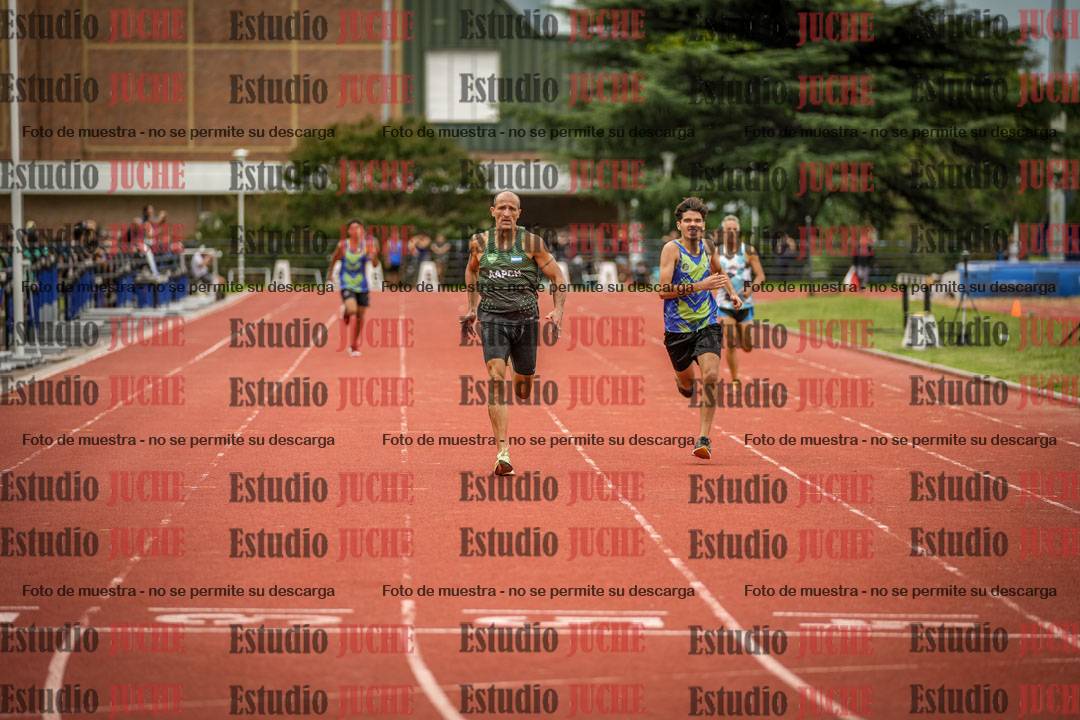 Fotos de los 400 m llanos de varones