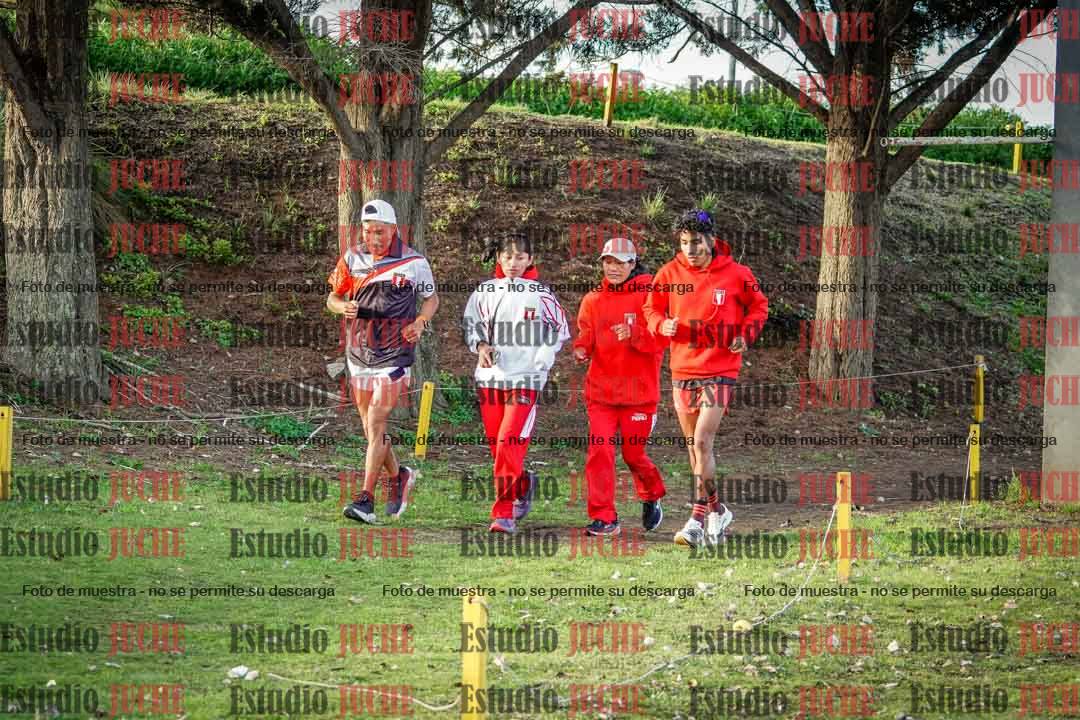 Fotos de algunos extras y podios del día 3