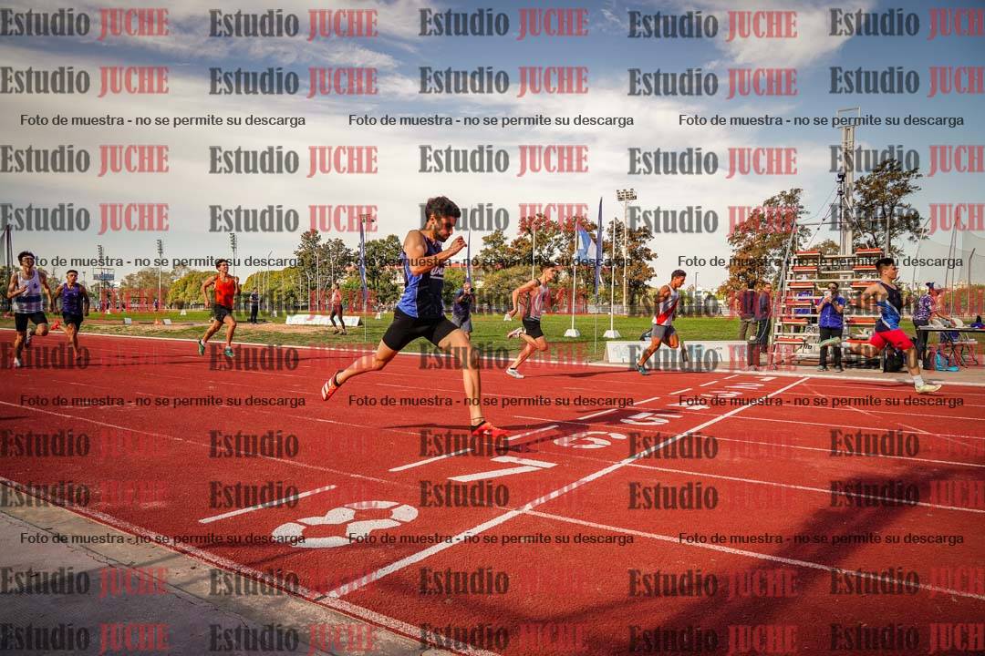 Fotos de los 400 m llanos de varones