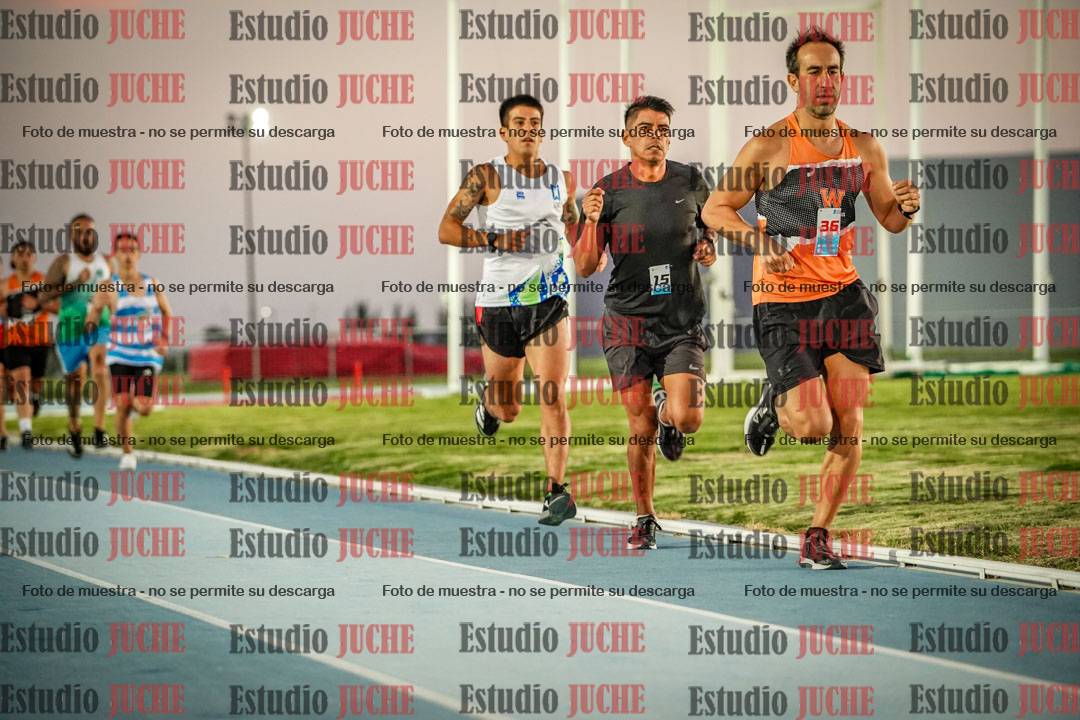 Fotos de los 3000 m llanos de varones