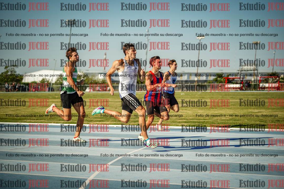 Fotos de los 400 m llanos de varones