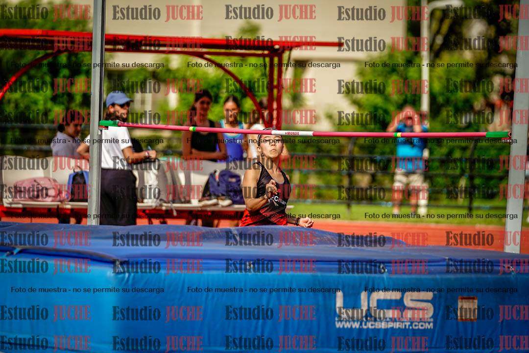 Fotos del salto en alto de mujeres