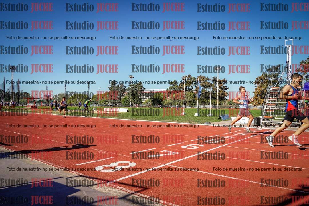 Fotos de los 400 m llanos de varones