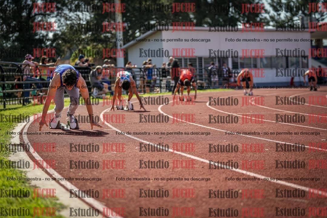 Fotos de los 400 m llanos de varones