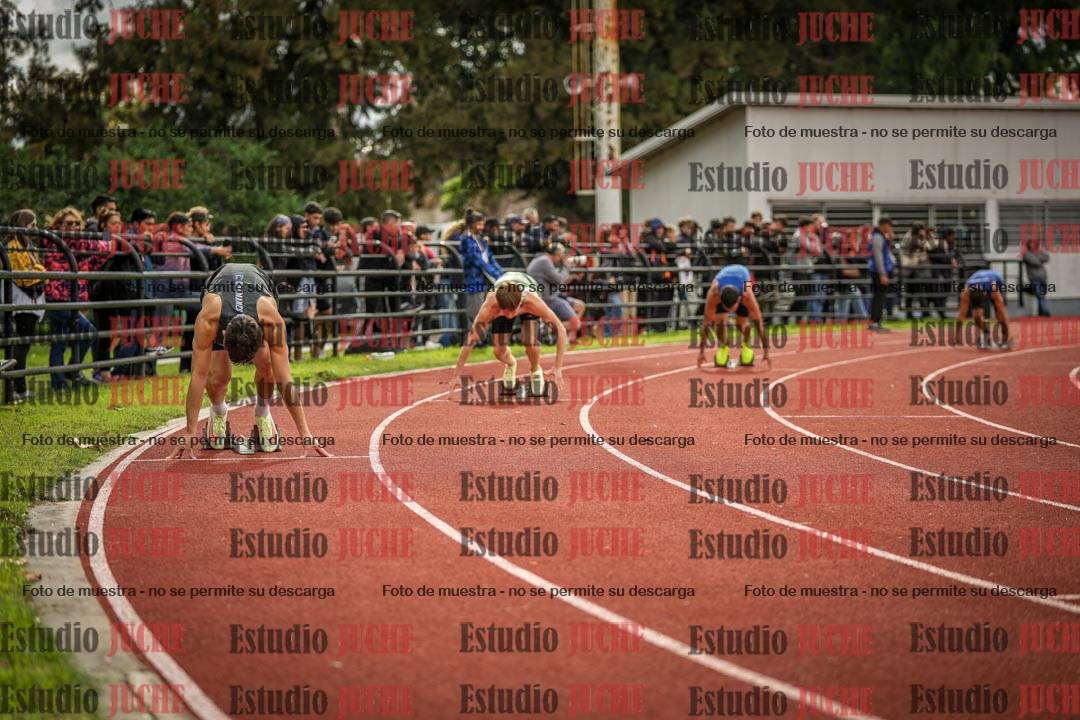Fotos de los 400 m llanos de varones