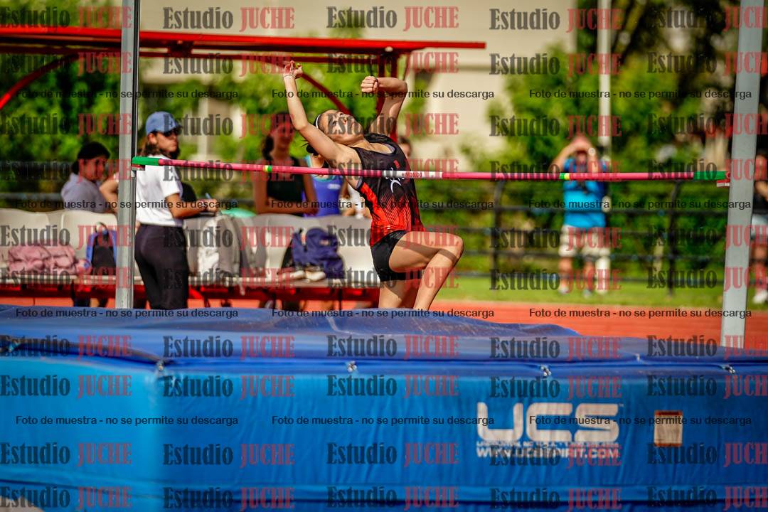 Fotos del salto en alto de mujeres