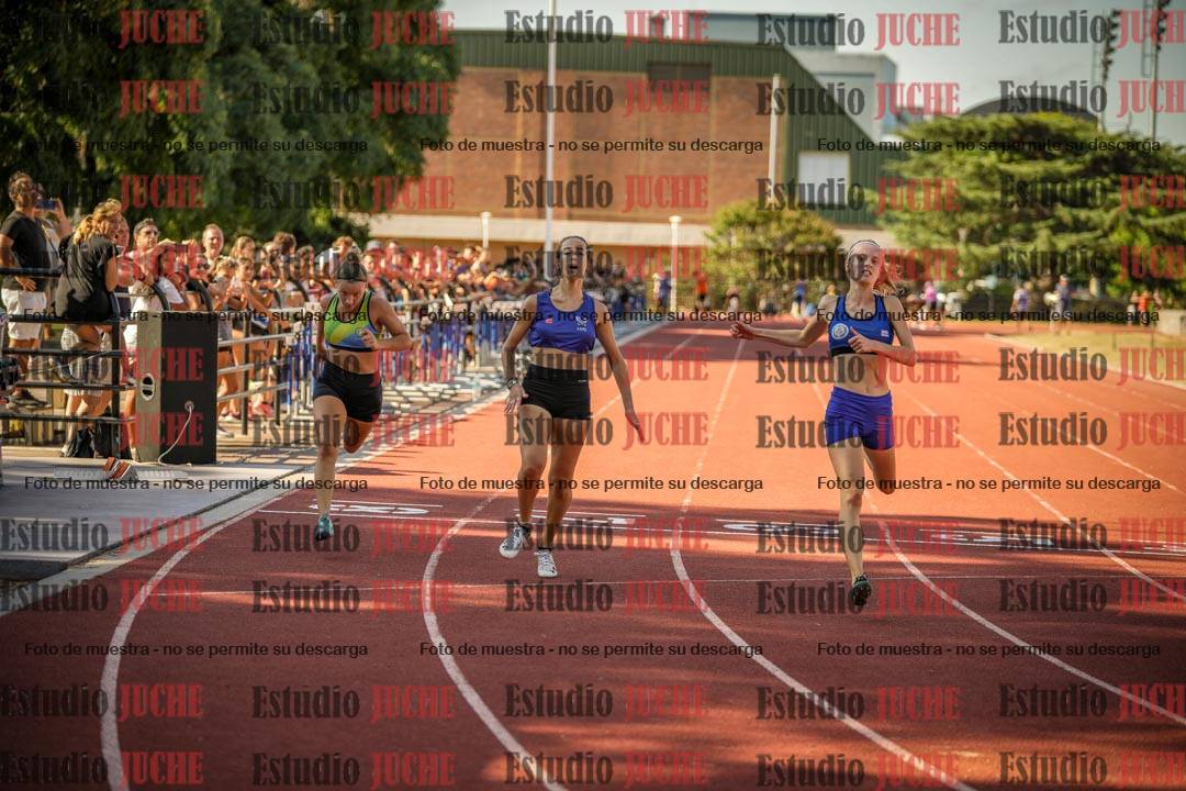 Fotos de los 100 m llanos de mujeres - FINAL U20
