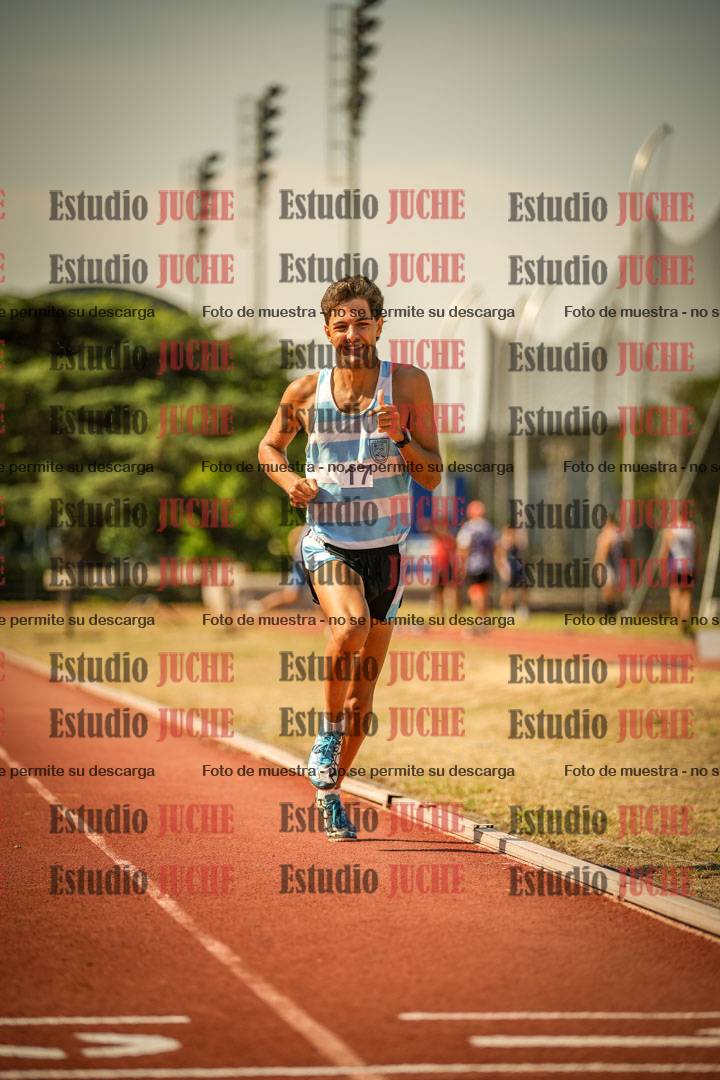 Fotos de los 800 m llanos de varones