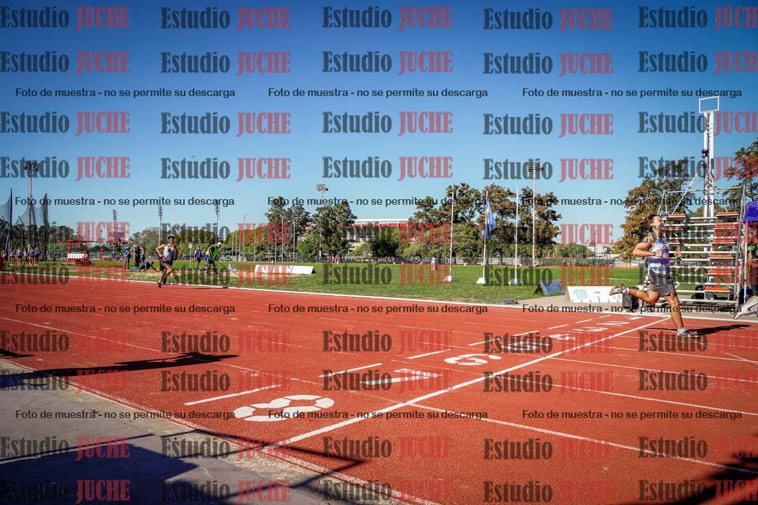 Fotos de los 400 m llanos de varones