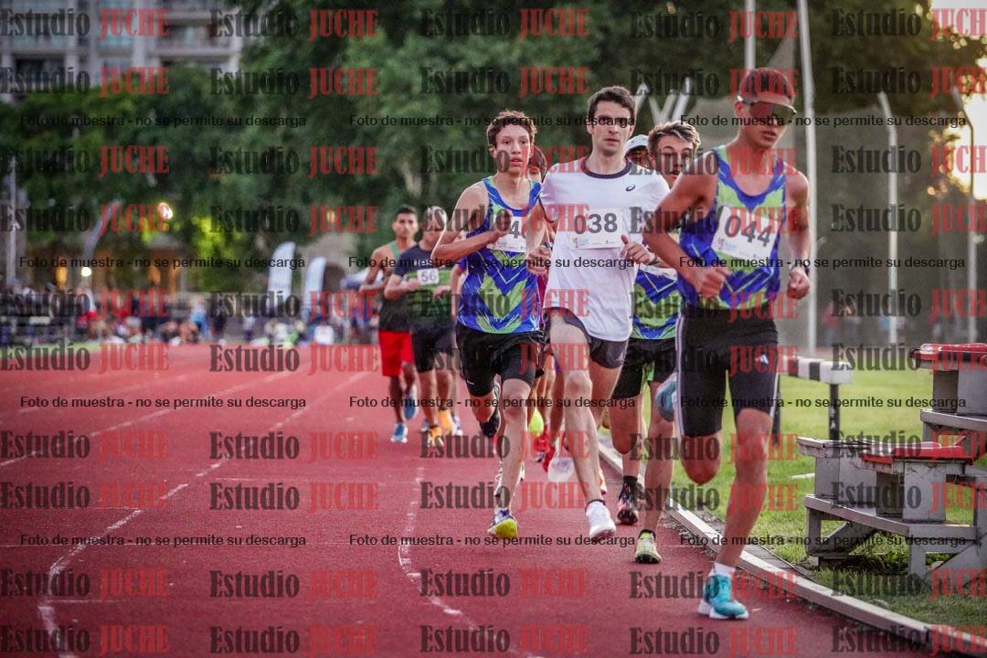 Fotos de los 1500 m llanos de varones