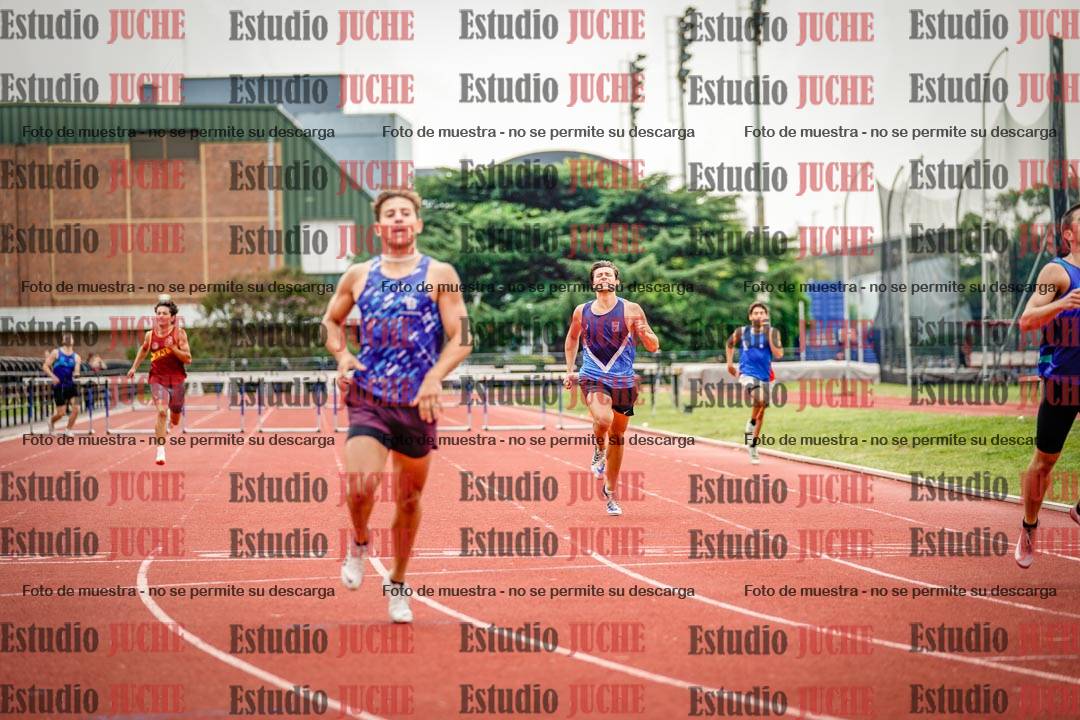 Fotos de los 400 m con vallas de varones