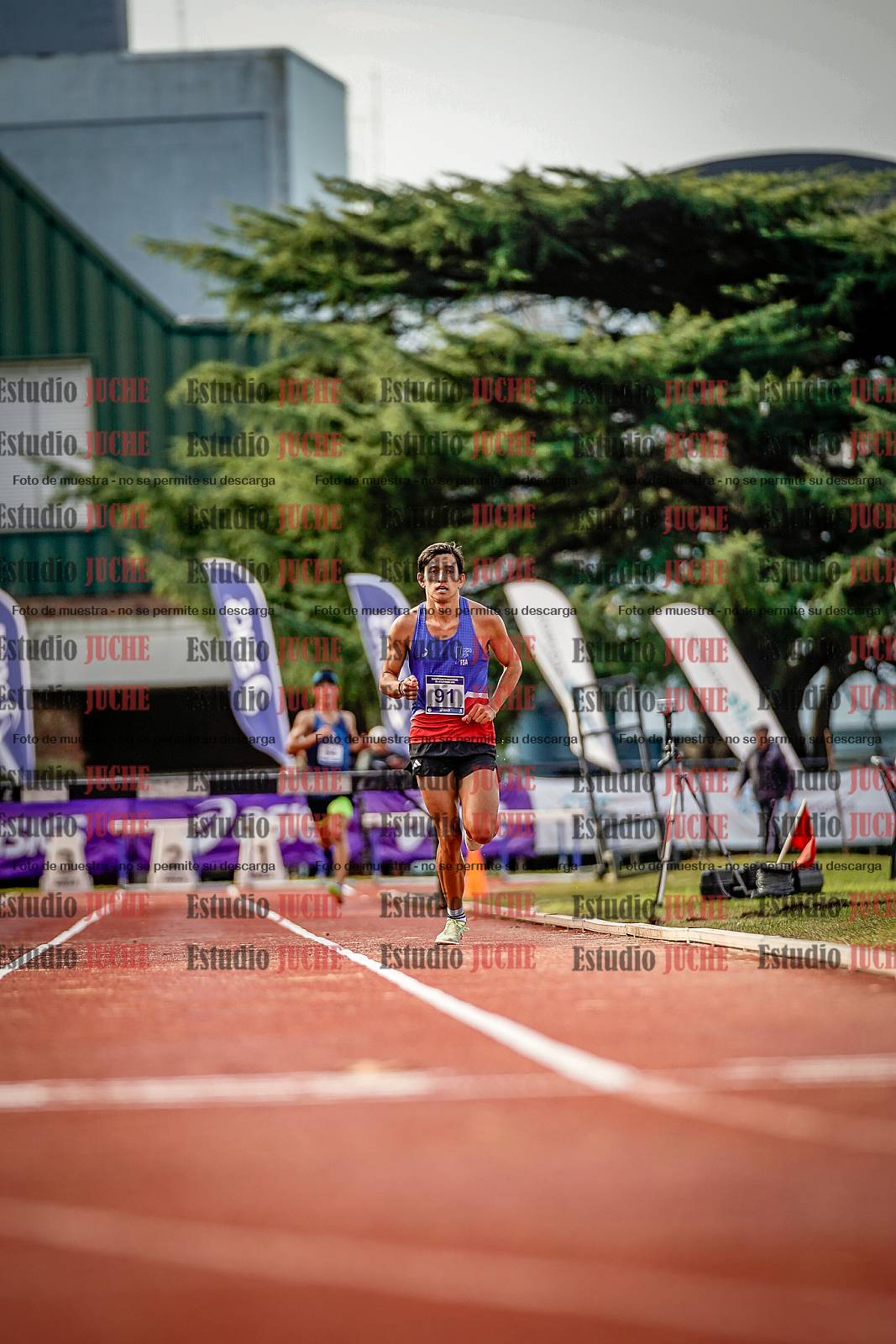 Fotos de los 3000 m con obstáculos de varones
