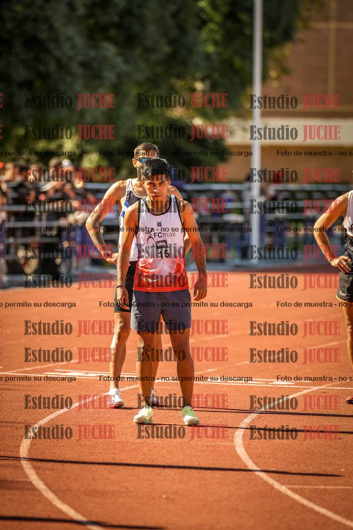 Fotos de los 800 m llanos de varones