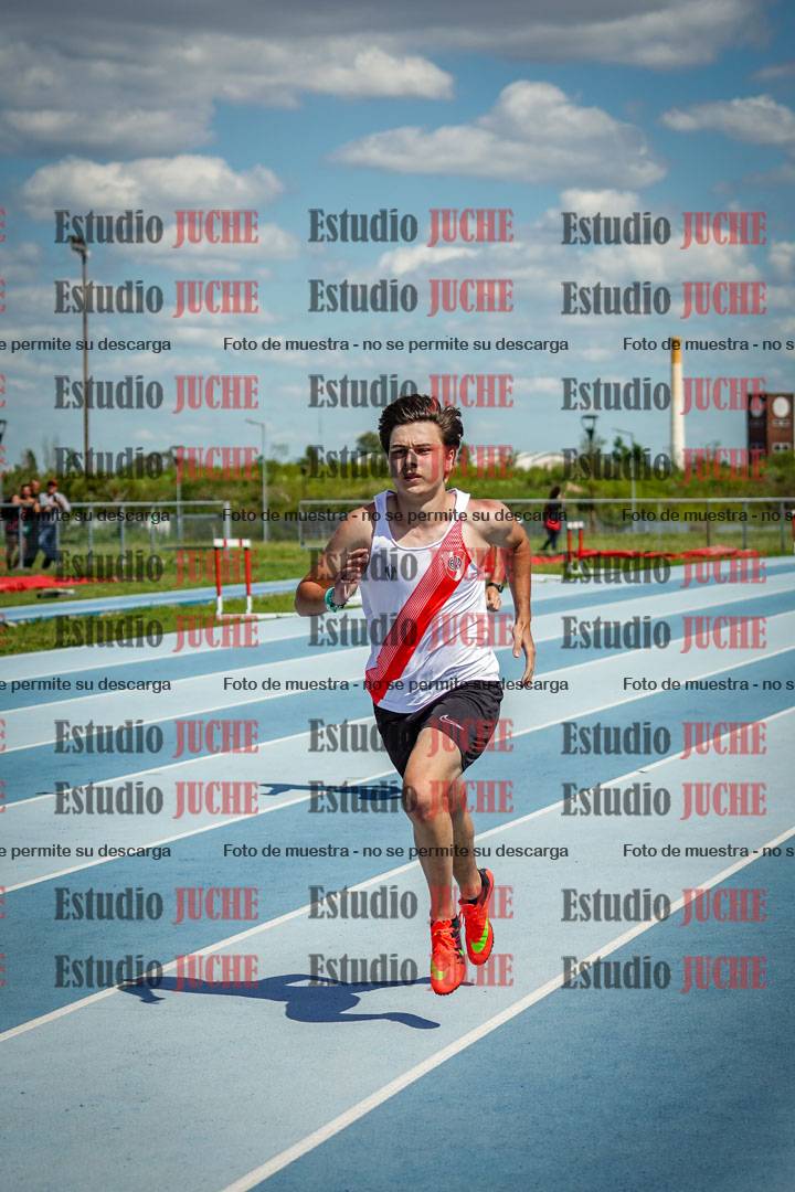 Fotos de los 400 m llanos de varones