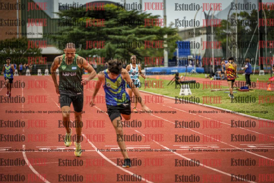 Fotos de los 400 m llanos de varones