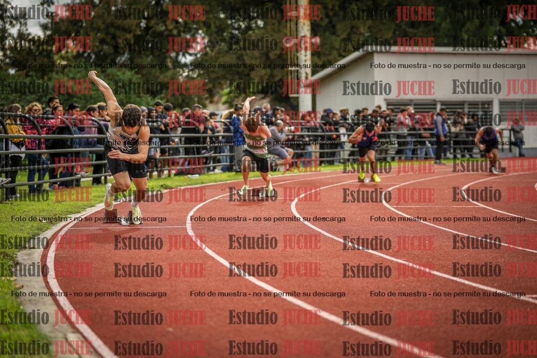 Fotos de los 400 m llanos de varones