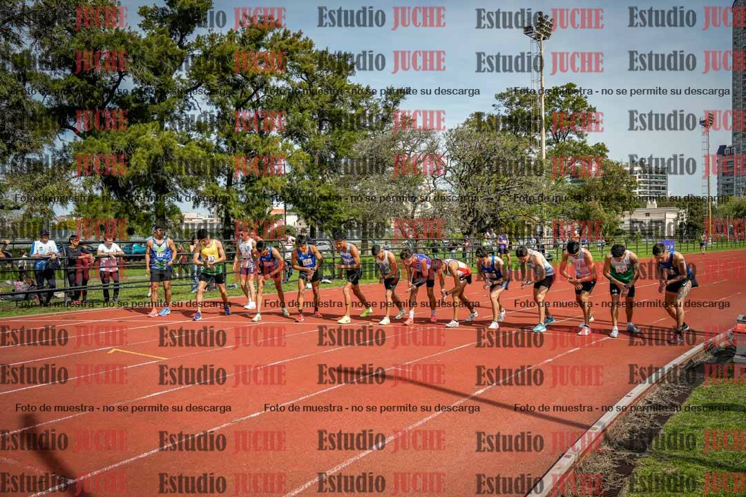Fotos de los 3000 m llanos de varones