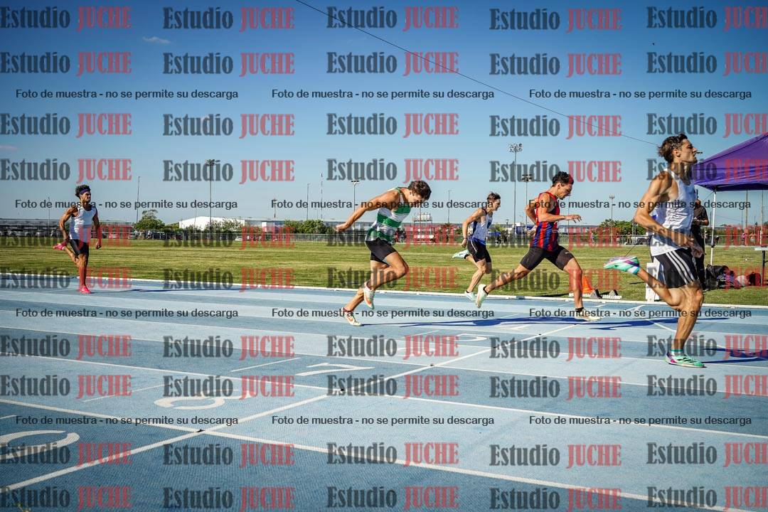 Fotos de los 400 m llanos de varones