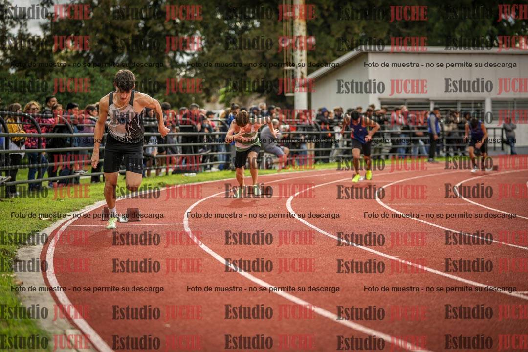 Fotos de los 400 m llanos de varones