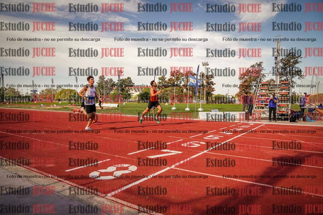 Fotos de los 400 m llanos de varones