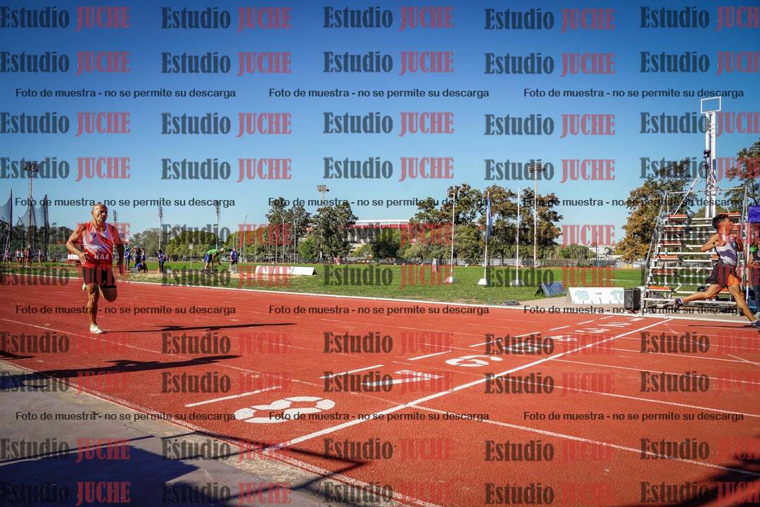 Fotos de los 400 m llanos de varones