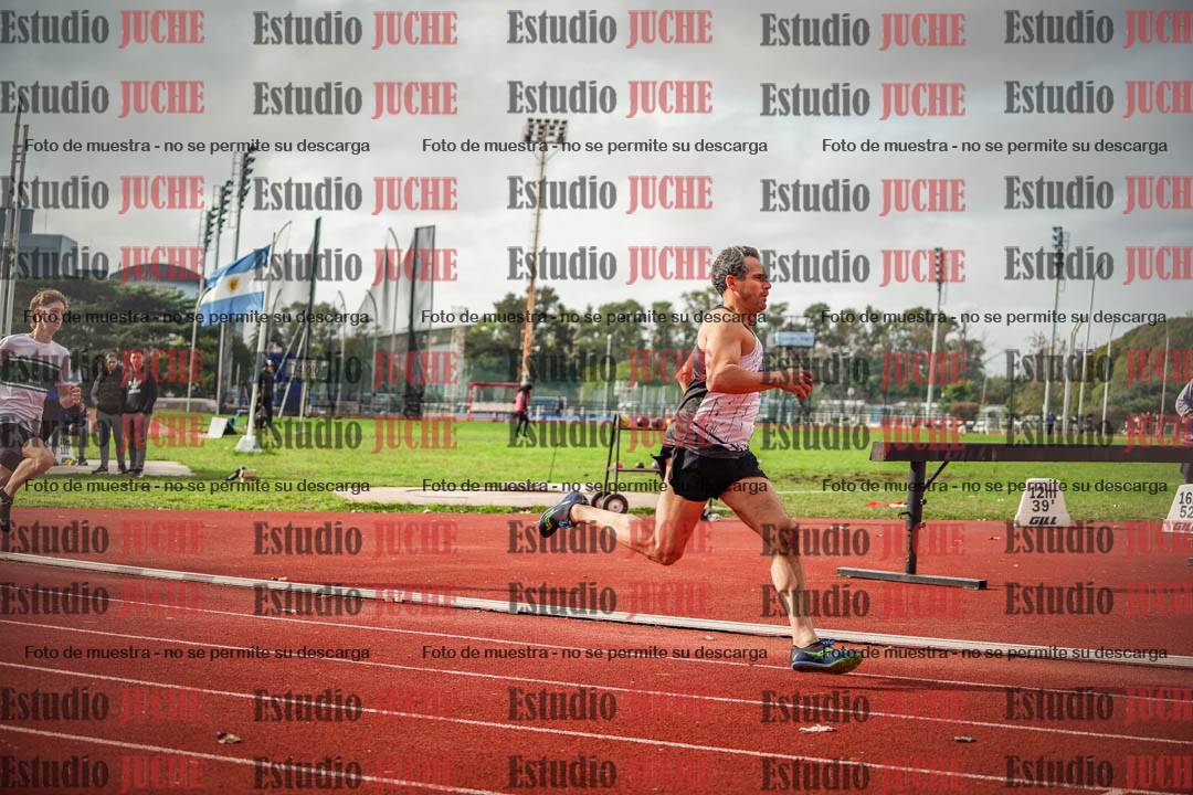 Fotos de los 400 m llanos de varones