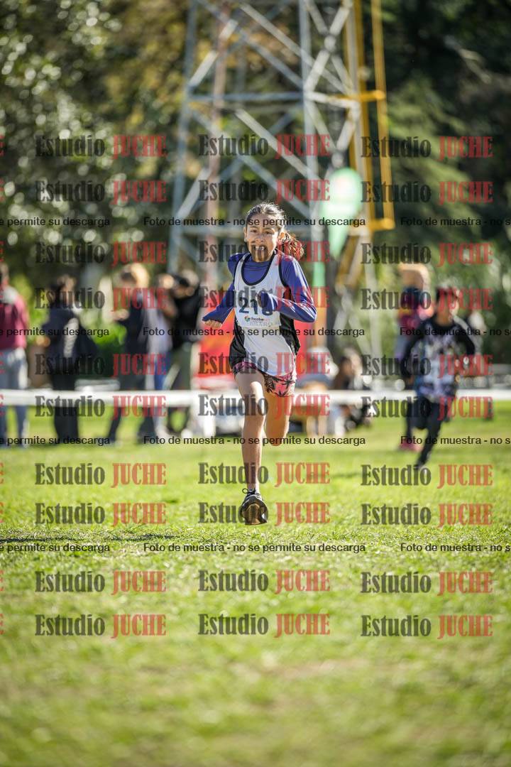 Fotos de la llegada del cross de 1000 m