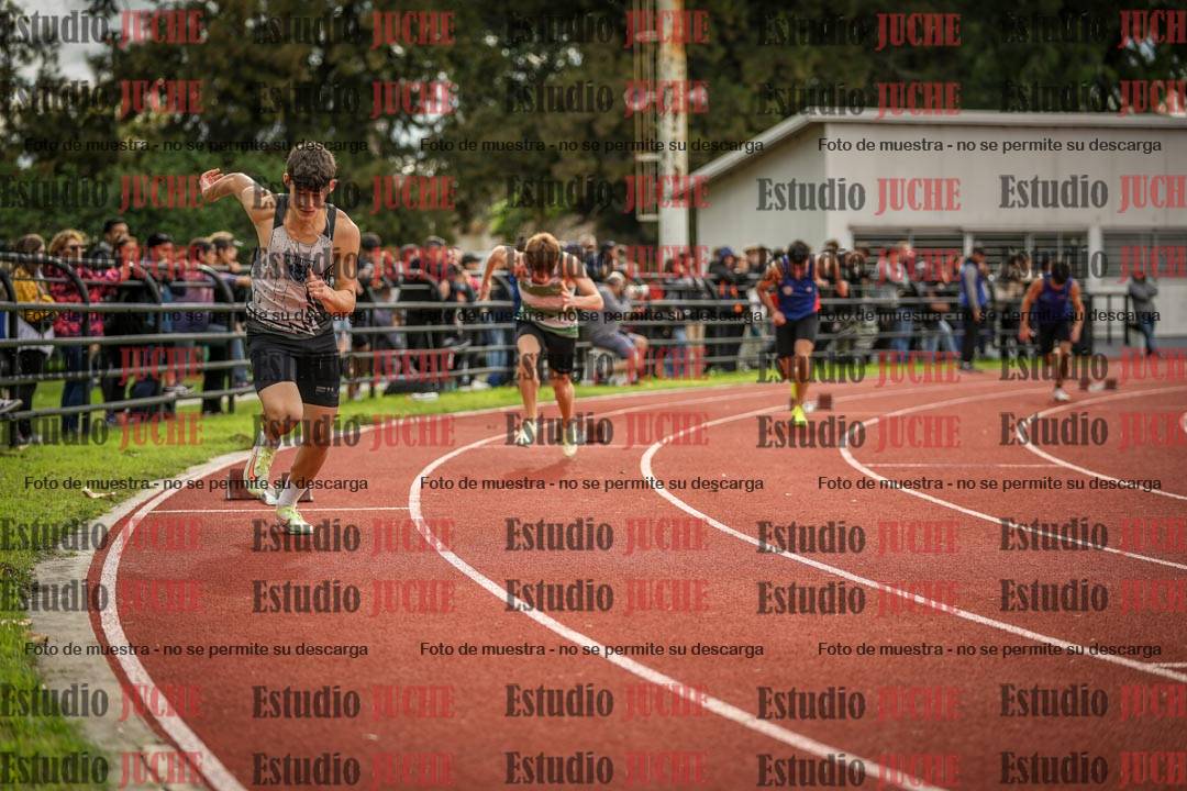 Fotos de los 400 m llanos de varones