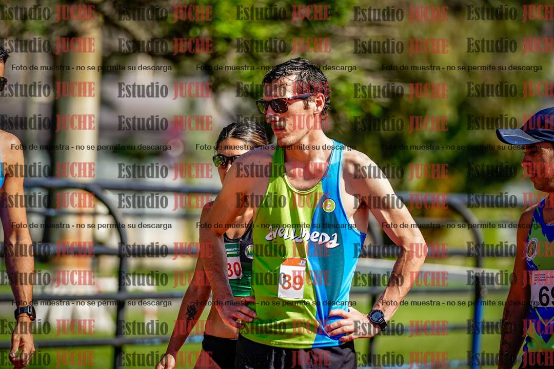 Fotos de los 5000 m llanos de mujeres y varones