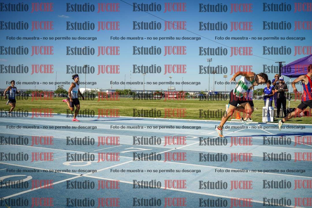 Fotos de los 400 m llanos de varones