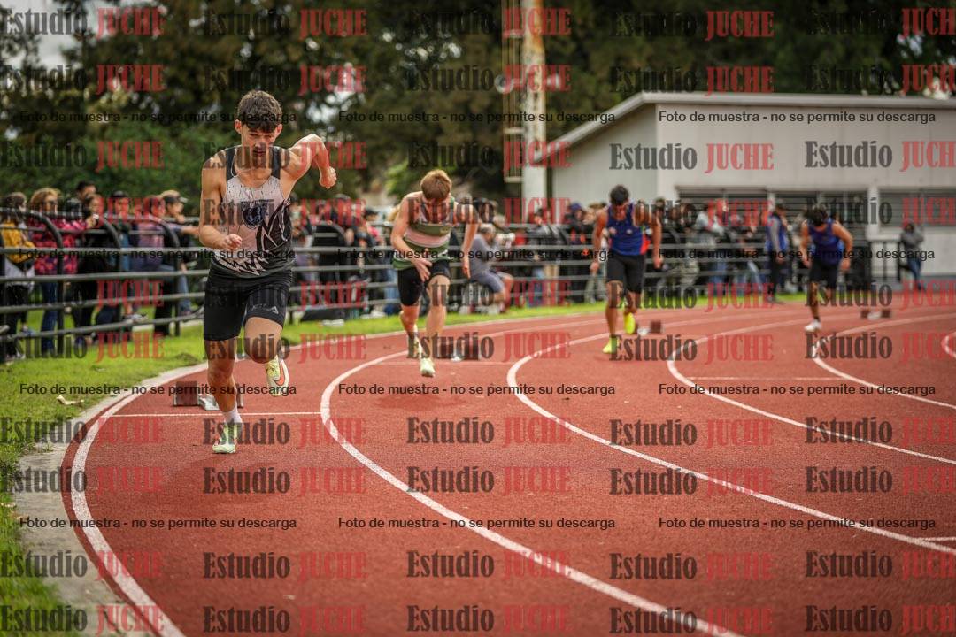 Fotos de los 400 m llanos de varones