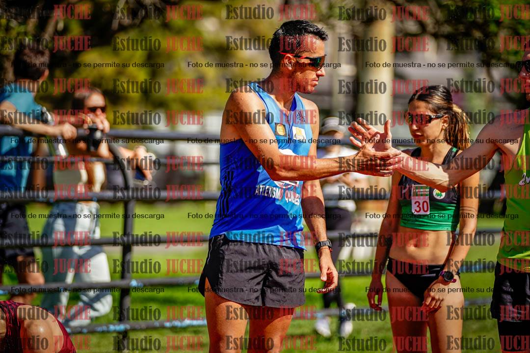 Fotos de los 5000 m llanos de mujeres y varones