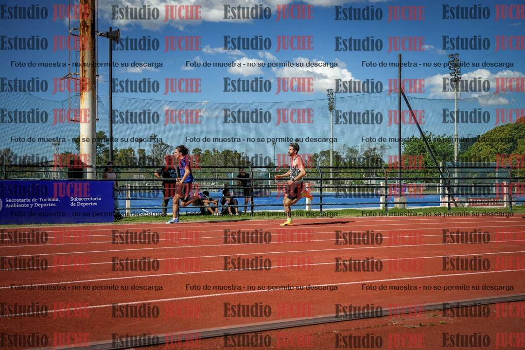 Fotos de los 200 m llanos de varones