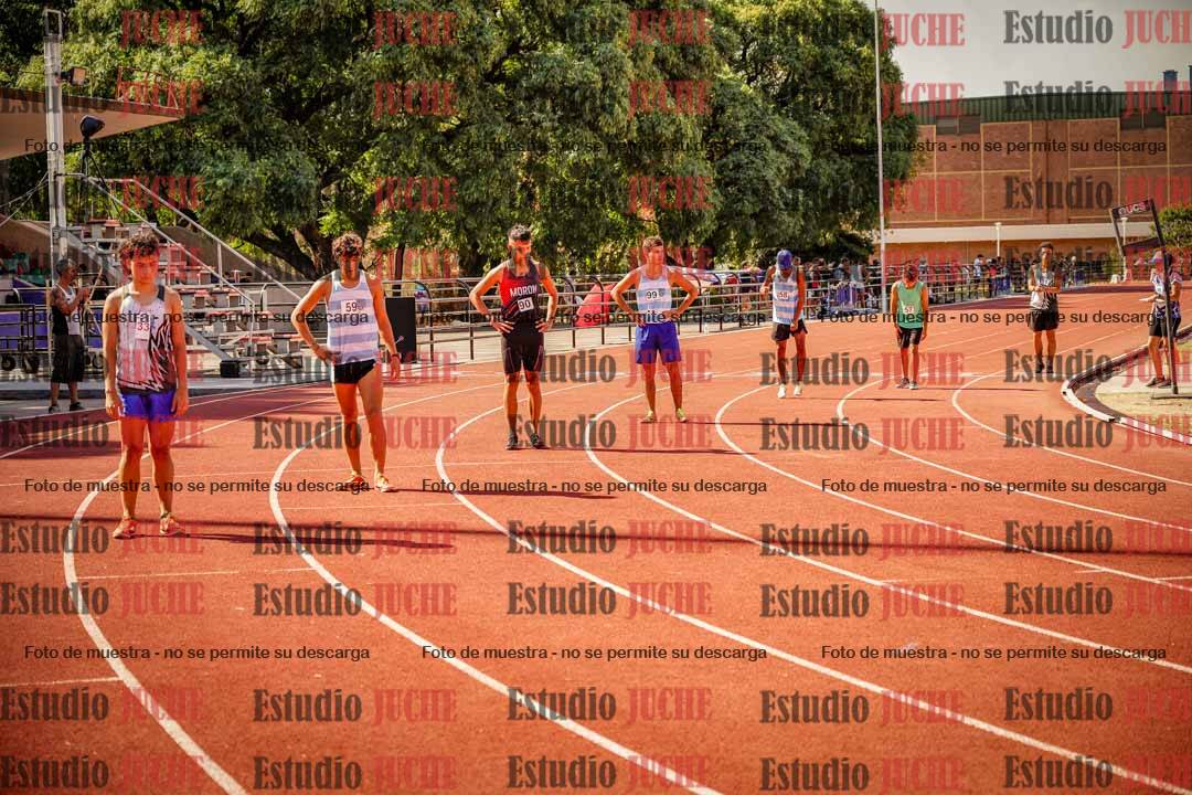 Fotos de los 800 m llanos de varones