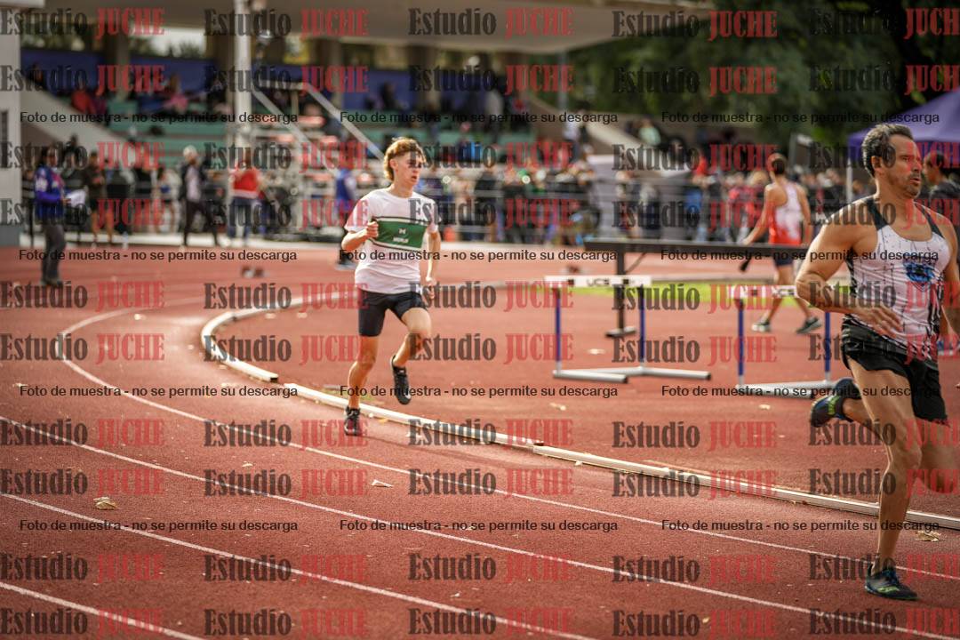 Fotos de los 400 m llanos de varones